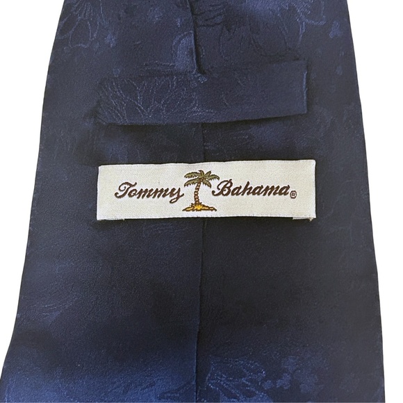 Vintage Tommy Bahama Necktie Silk Embossed Novelty Mermaid Cocktail Hand Sewn - Picture 8 of 12